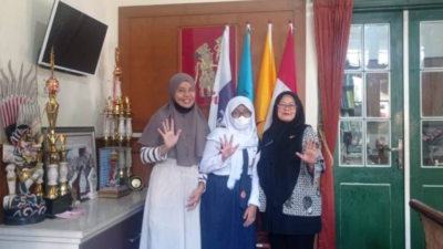 Windi dari SMPN 5 Sukses Bawa Pulang Medali Perak Melalui Kuliner Indonesia